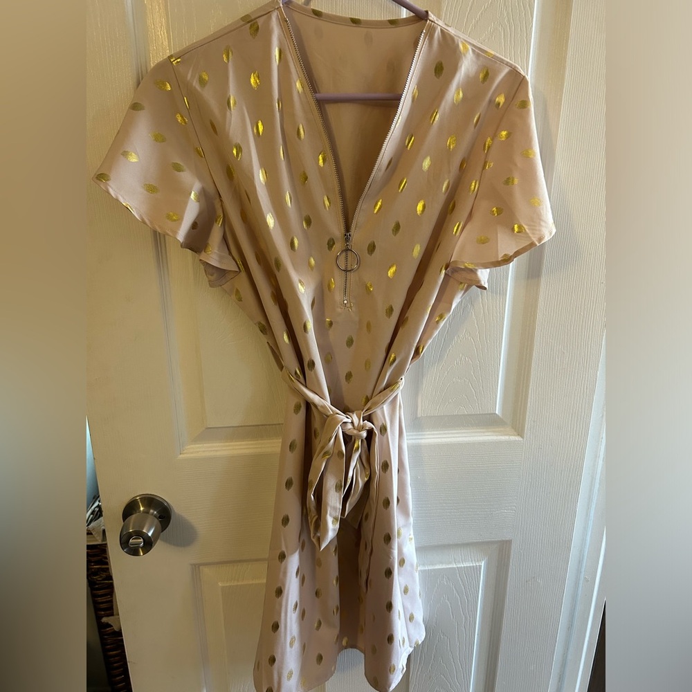 Short sleeve dress